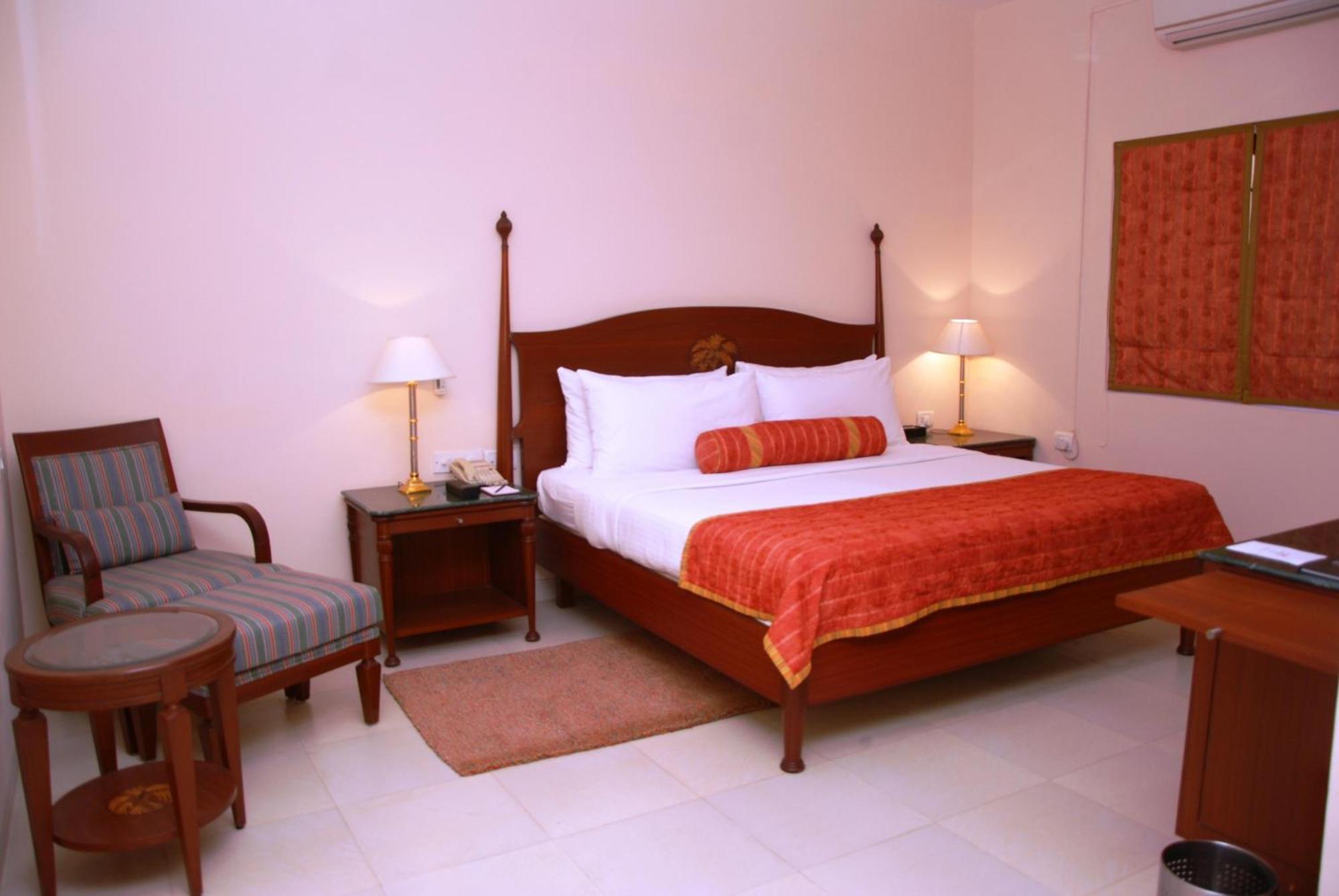 The Lalit Traveller Khajuraho Hotell Rom bilde
