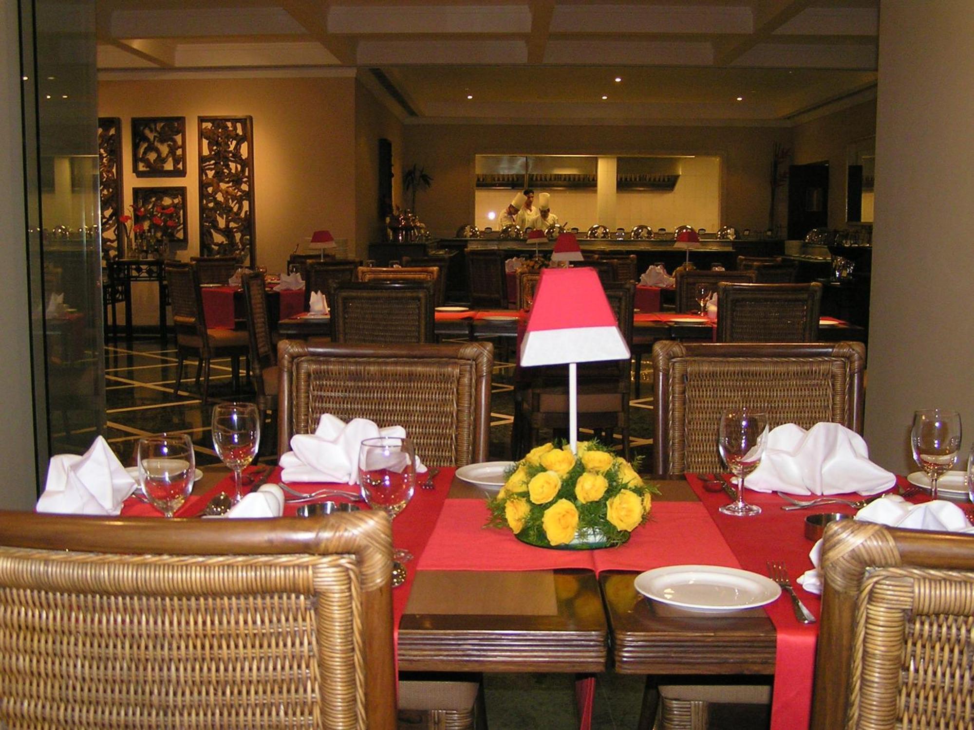 The Lalit Traveller Khajuraho Hotell Eksteriør bilde
