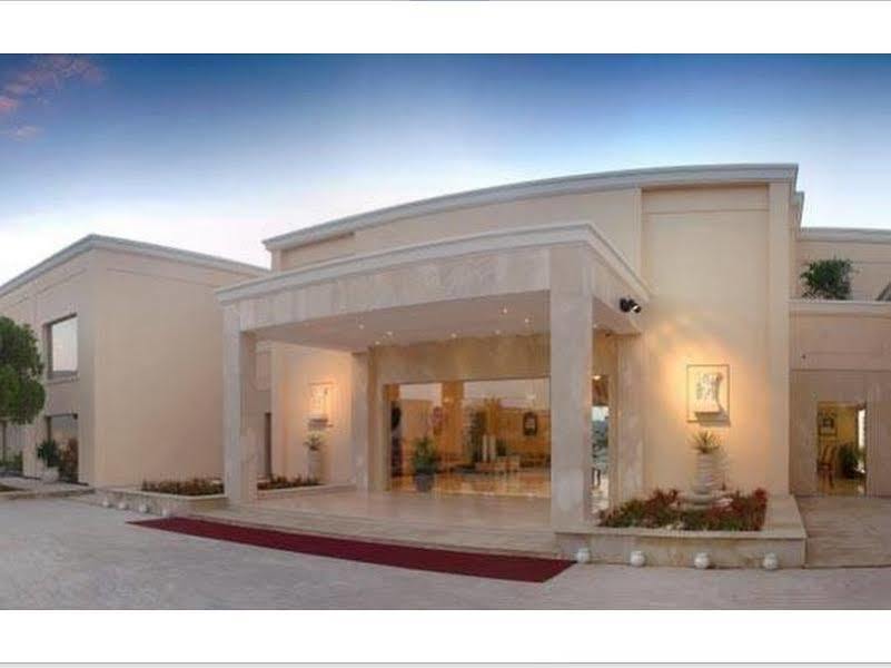 The Lalit Traveller Khajuraho Hotell Eksteriør bilde