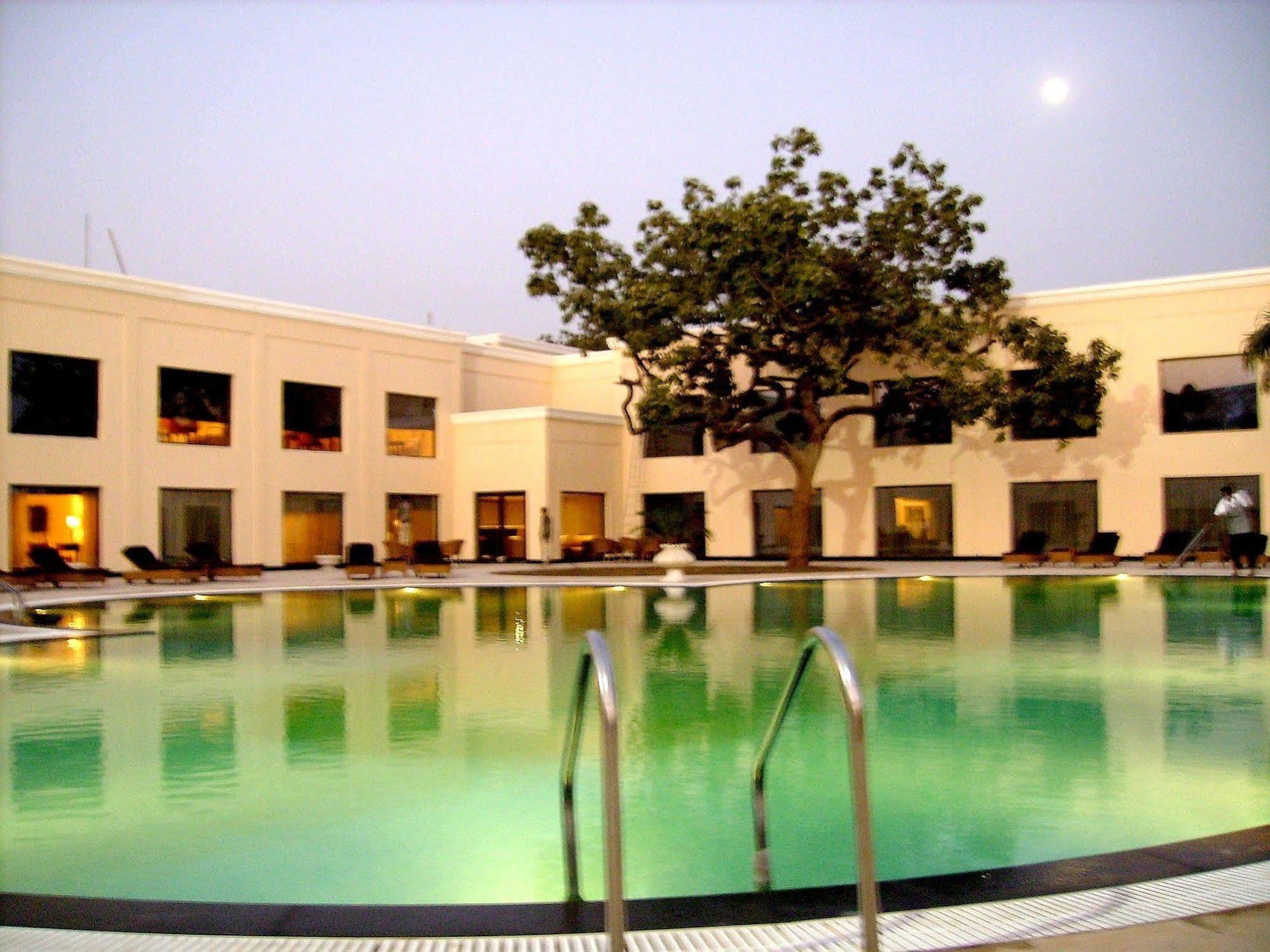 The Lalit Traveller Khajuraho Hotell Eksteriør bilde