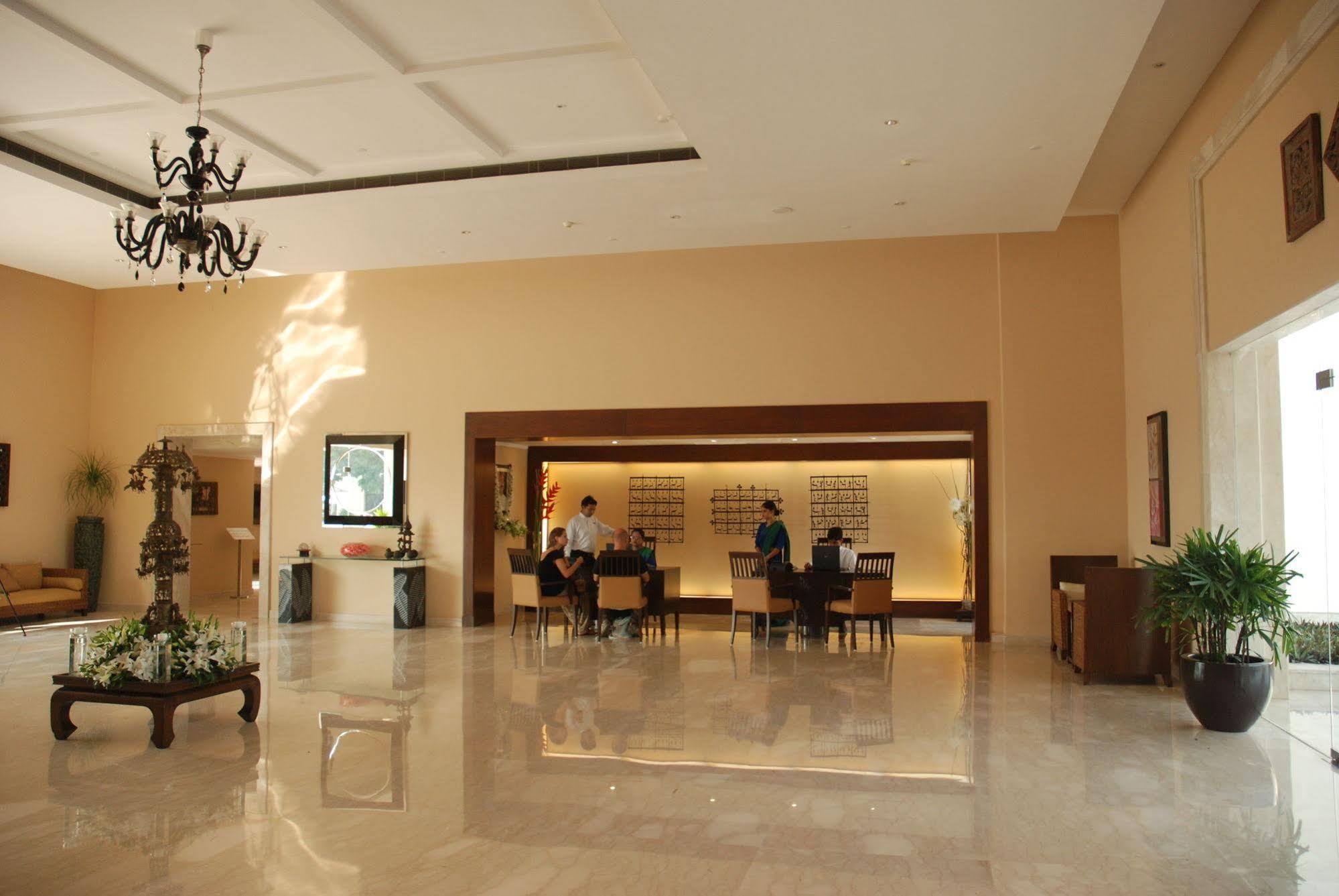 The Lalit Traveller Khajuraho Hotell Eksteriør bilde